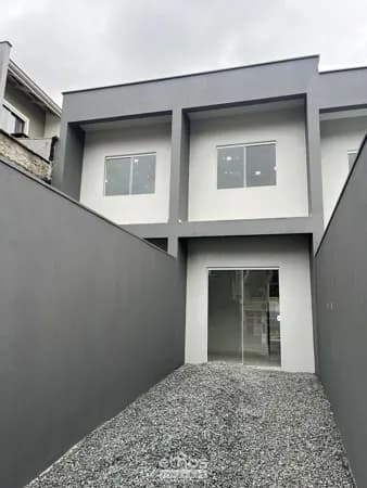Sobrado em Joinville - Nova Brasília