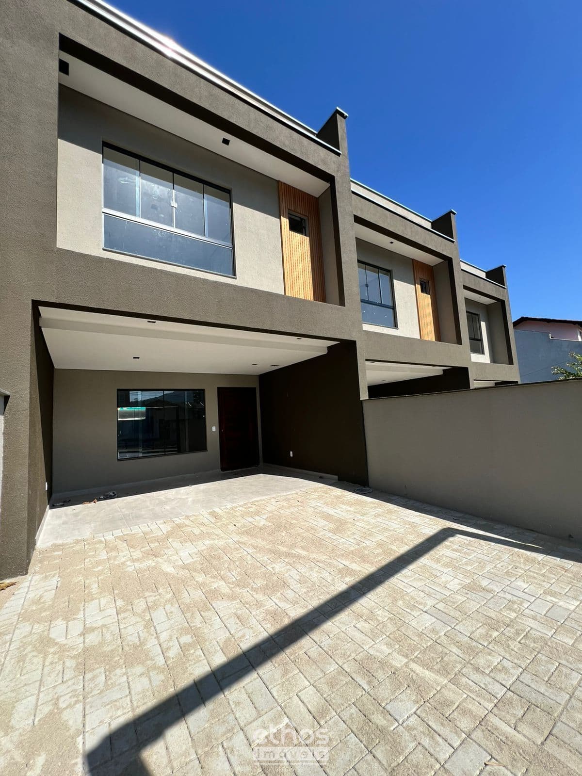 Duplex pronto para morar no bairro Saguaçu – Joinville/SC