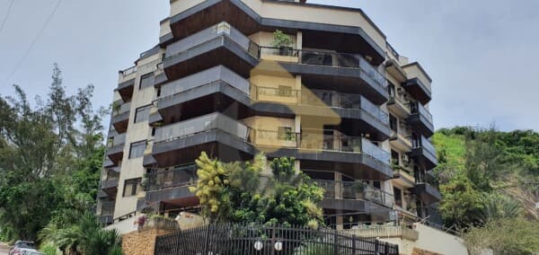 Apartamento alto padrão no bairro Imbetiba em Macaé-RJ