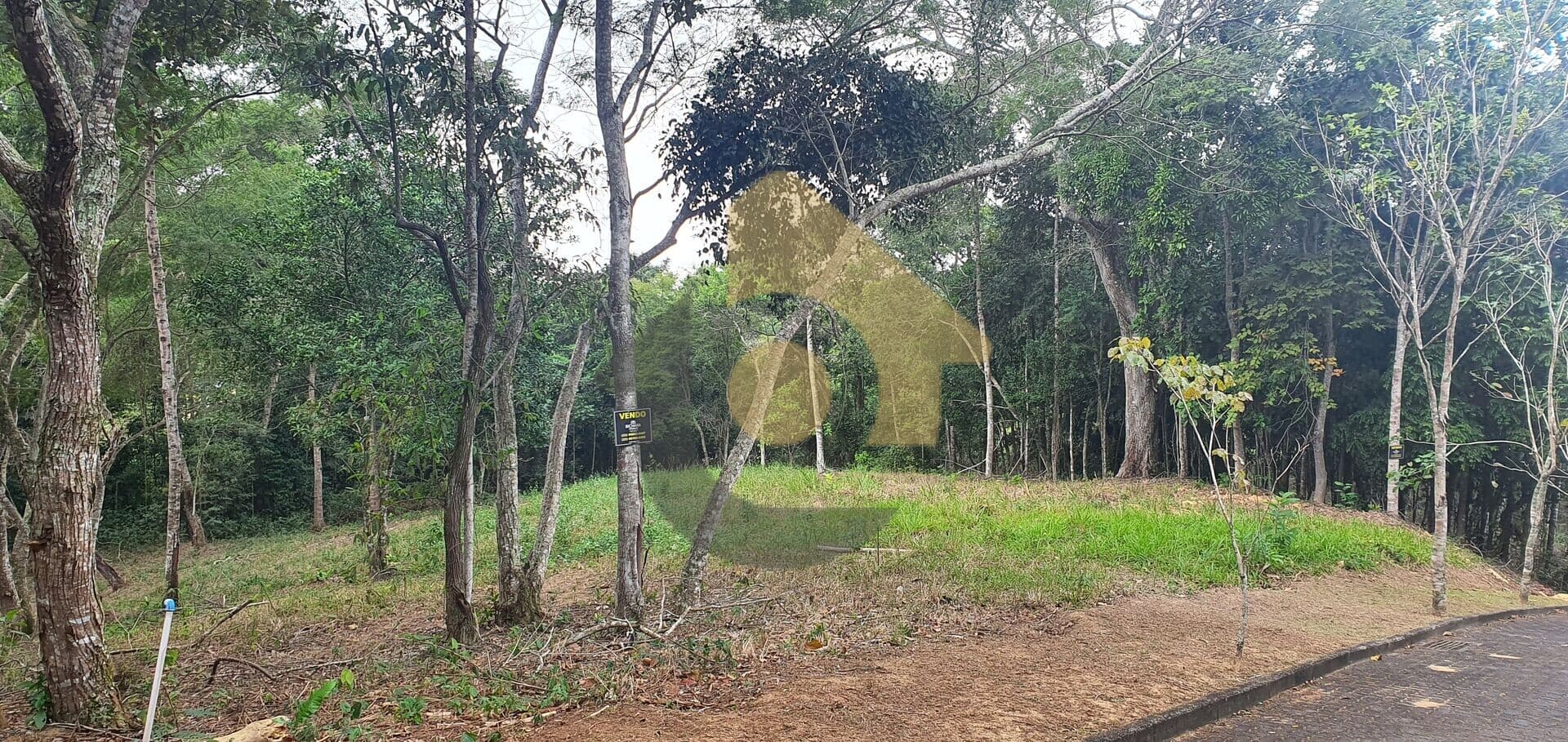 Terreno em Condomínio - Residencial Laranjeiras
