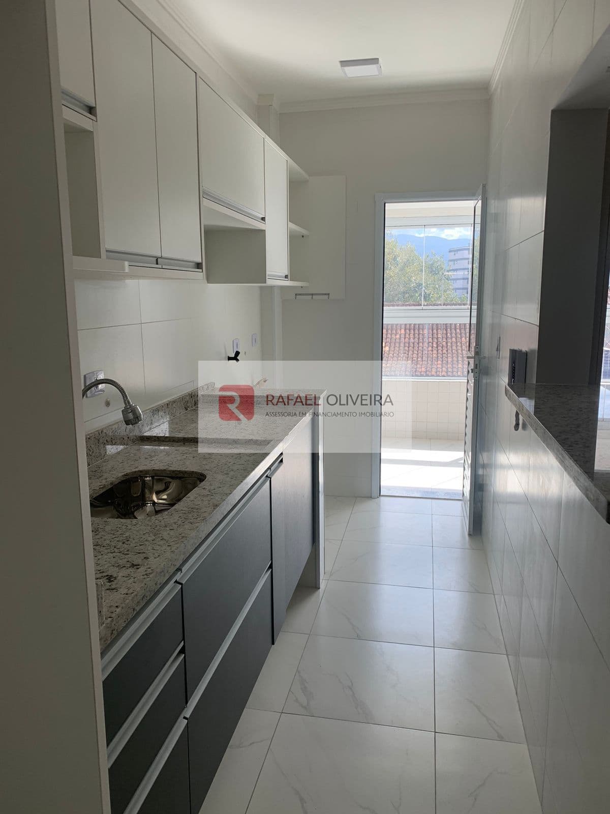 Apartamento 2 dormitorios, 1 vaga - Caiçara, Praia Grande/SP
