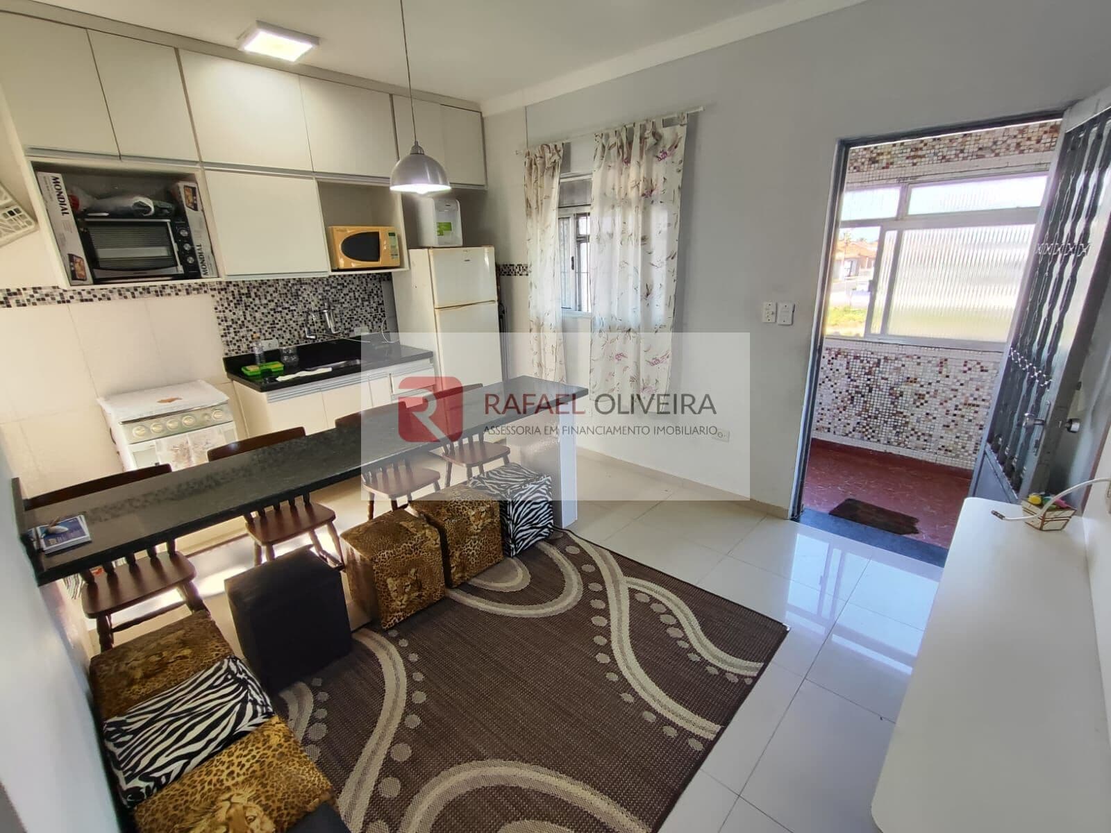 Apartamento 2 dormitorios, 2 garagens, 52m², reformado - Solemar, Praia Grande/SP