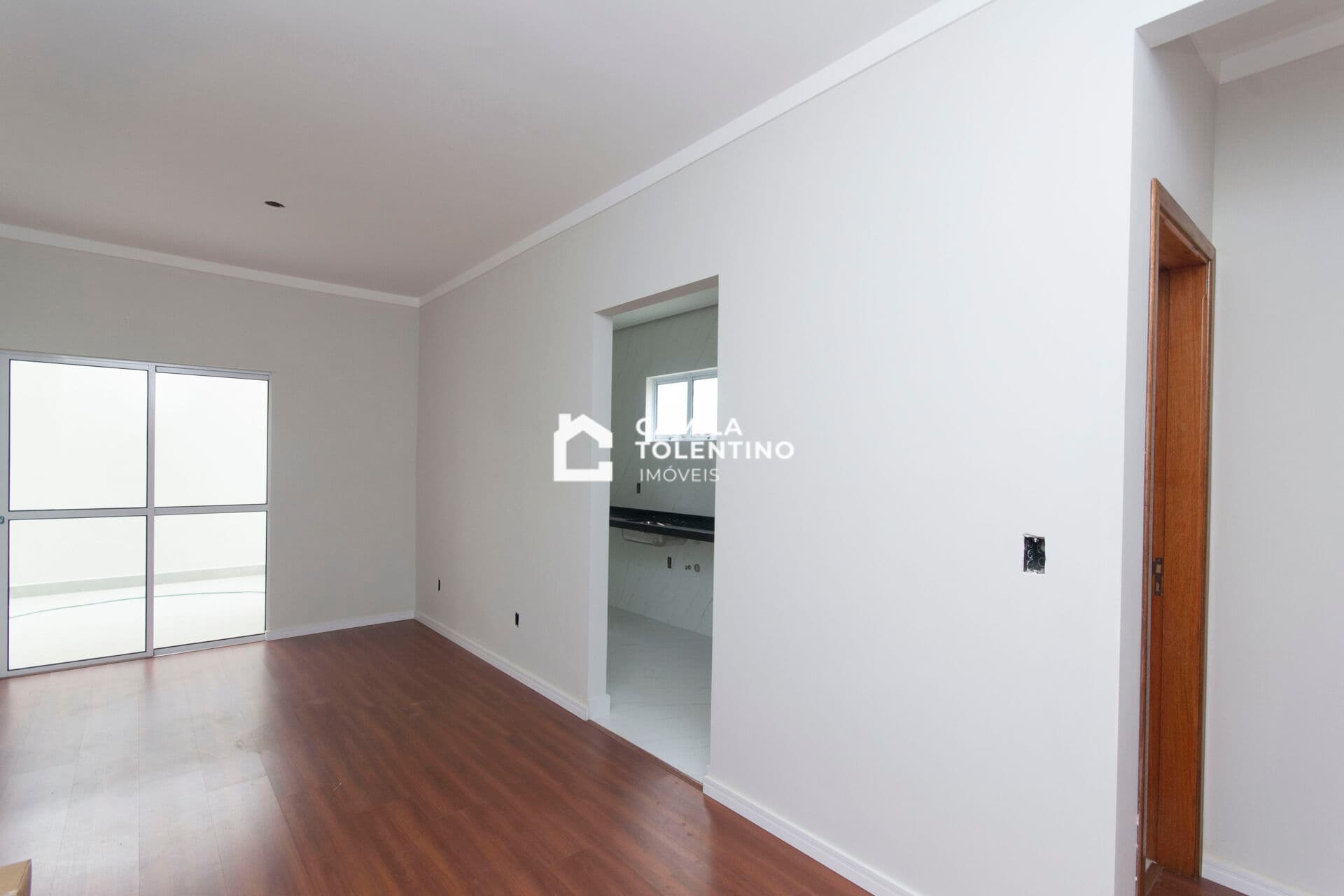 Apartamento com quintal em prédio novo na Zona Oeste