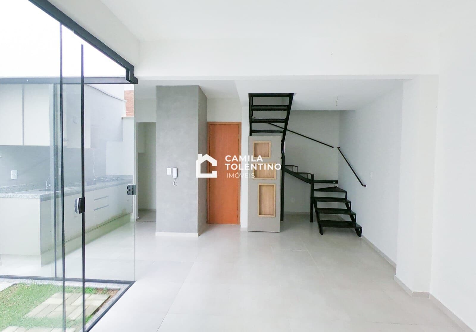 Casa Nova em Condomínio Fechado
