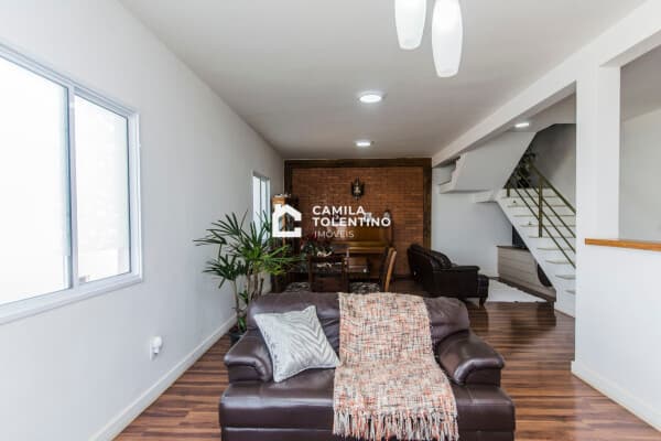 Linda Casa em Condomínio