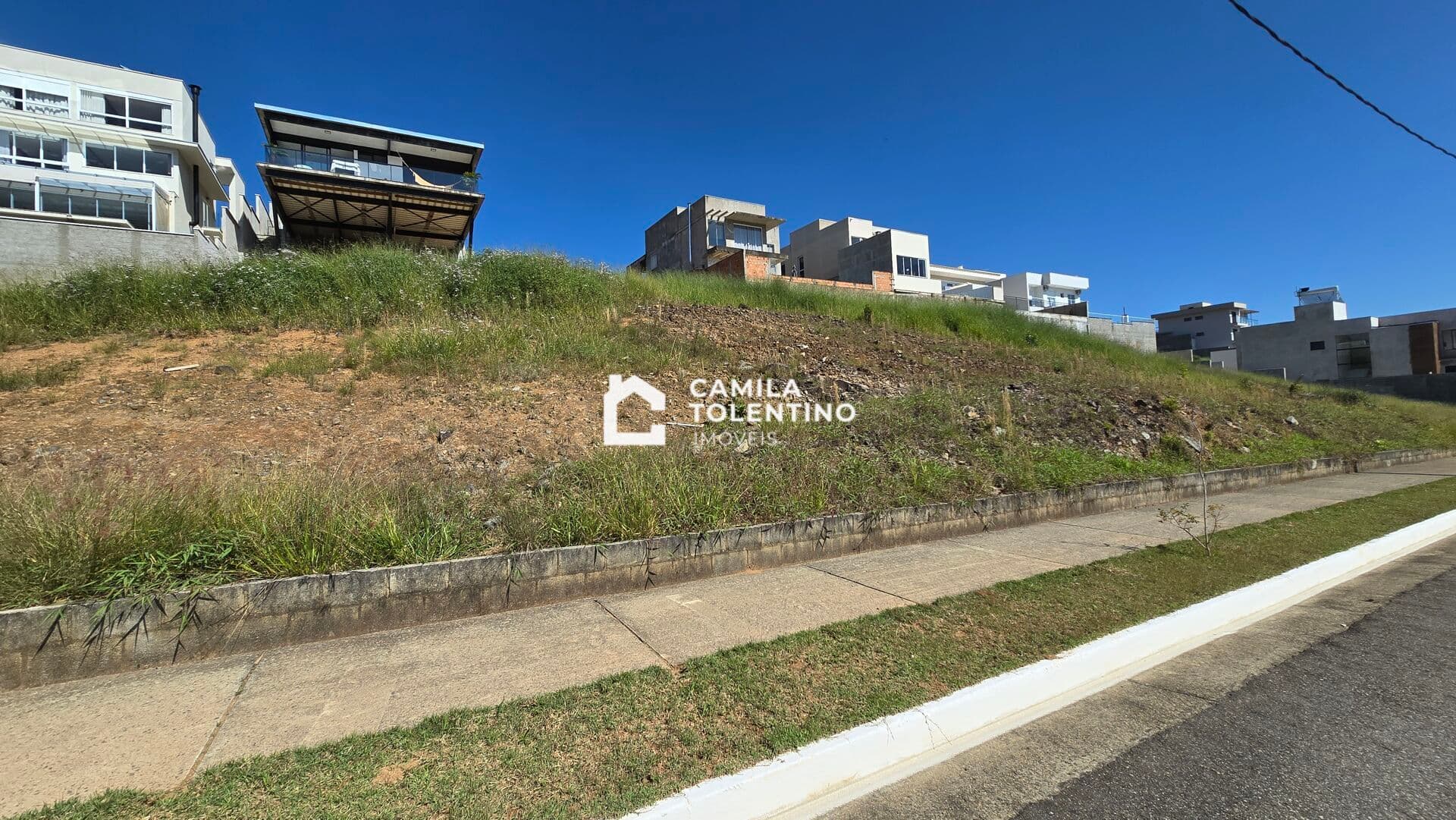 Terreno em Condomínio Fechado de Alto Padrão