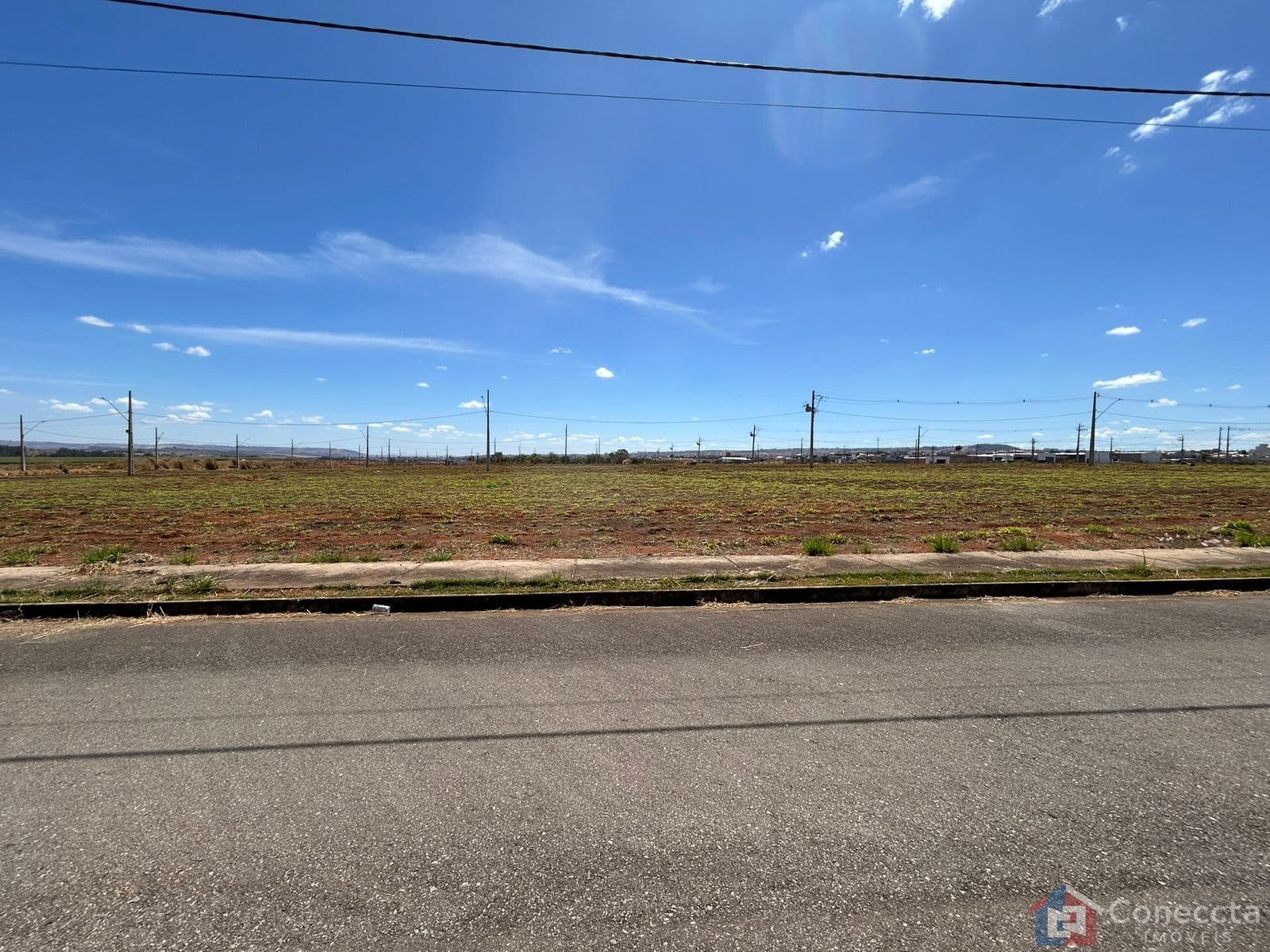 Comprar lote de 200m² no Jardim Júlia I – Bairro Planalto em Patos de Minas