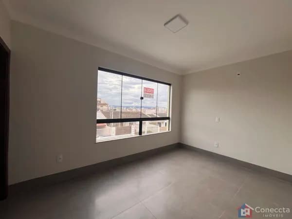 Apartamentos à Venda em Patos de Minas - 2 Quartos, Suíte e 74,5m² - R$290.000