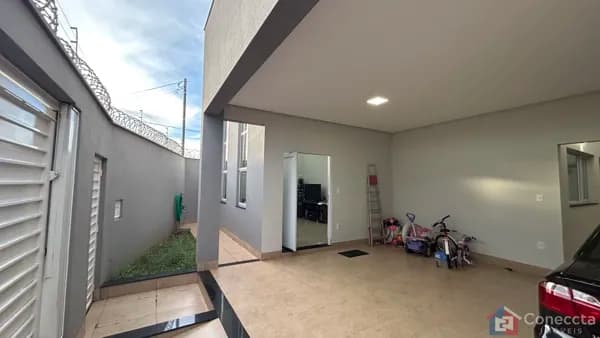 Casa de alto padrão à venda no Boa Vista em Patos de Minas – 3 quartos, suíte e área gourmet