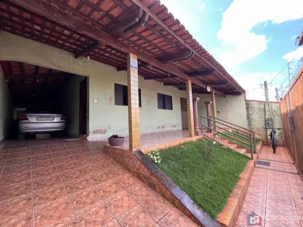 🏡 Casa à Venda no Bairro Nossa Senhora de Fátima – 3 Quartos, Área Gourmet e 400 m² de Terreno! R$ 380 mil
