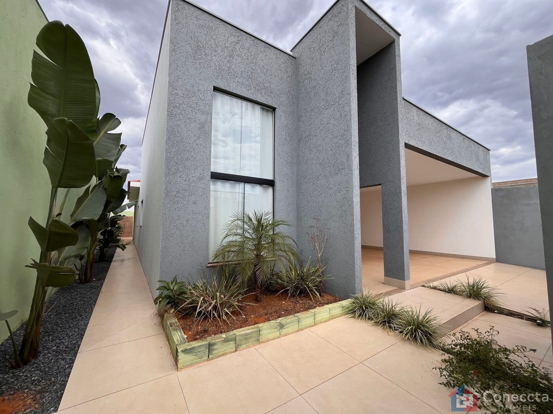 Casa à Venda no Jardim Itália em Patos de Minas – 3 Quartos, Suíte, Área Gourmet e Acabamento Moderno