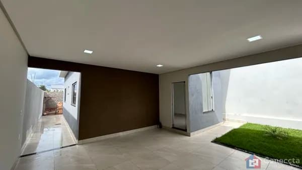Casa à Venda no Bairro Afonso Queiroz – 2 Quartos, Quintal Amplo e Acabamento Premium – Patos de Minas por R$ 420 Mil