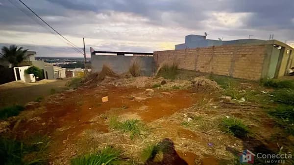 Terreno à venda no bairro Jardim Europa em Patos de Minas