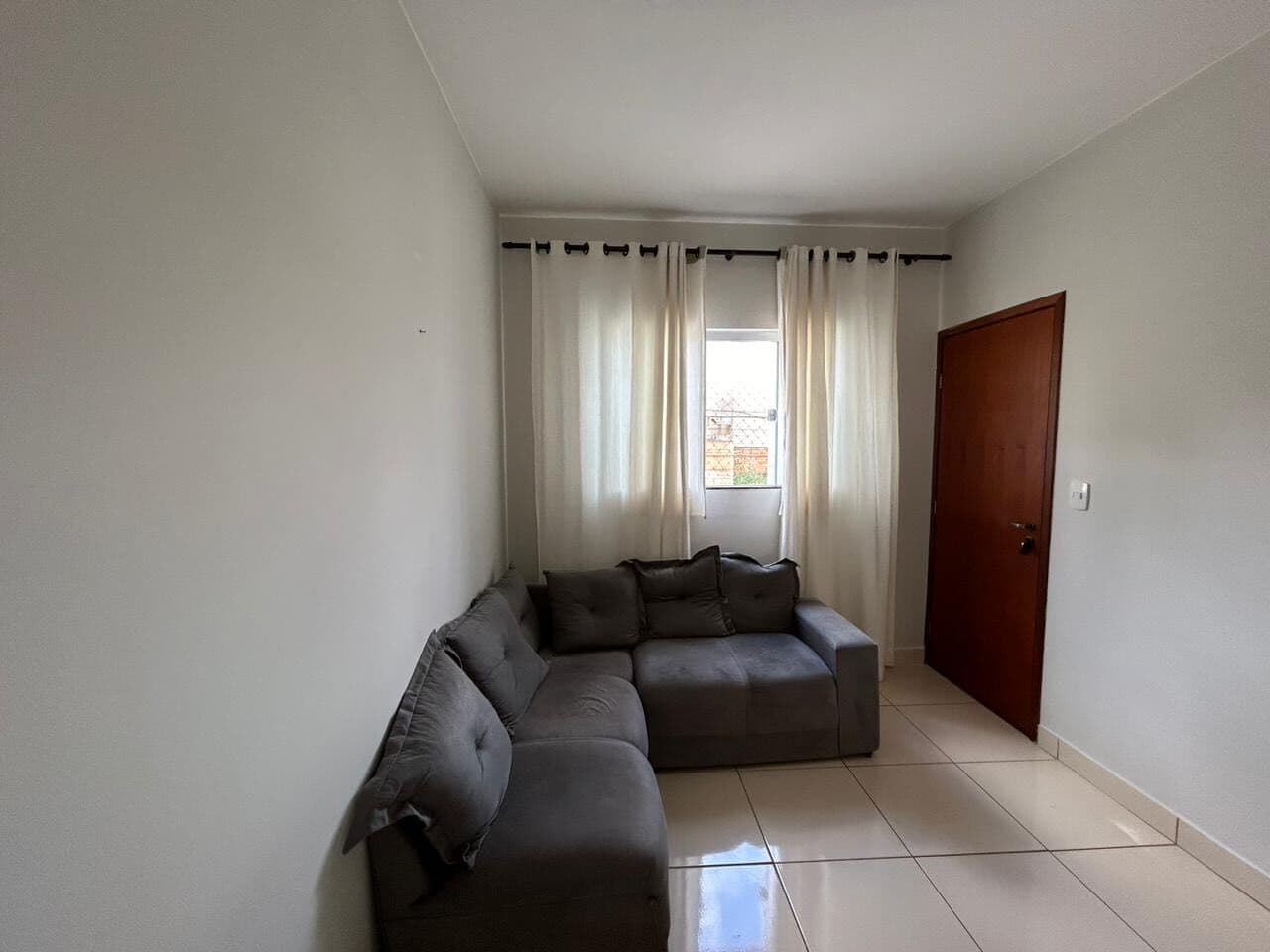 Apartamento Mobiliado para Aluguel no Bairro Laranjeiras – Patos de Minas/MG | 2 Quartos e Vaga Coberta