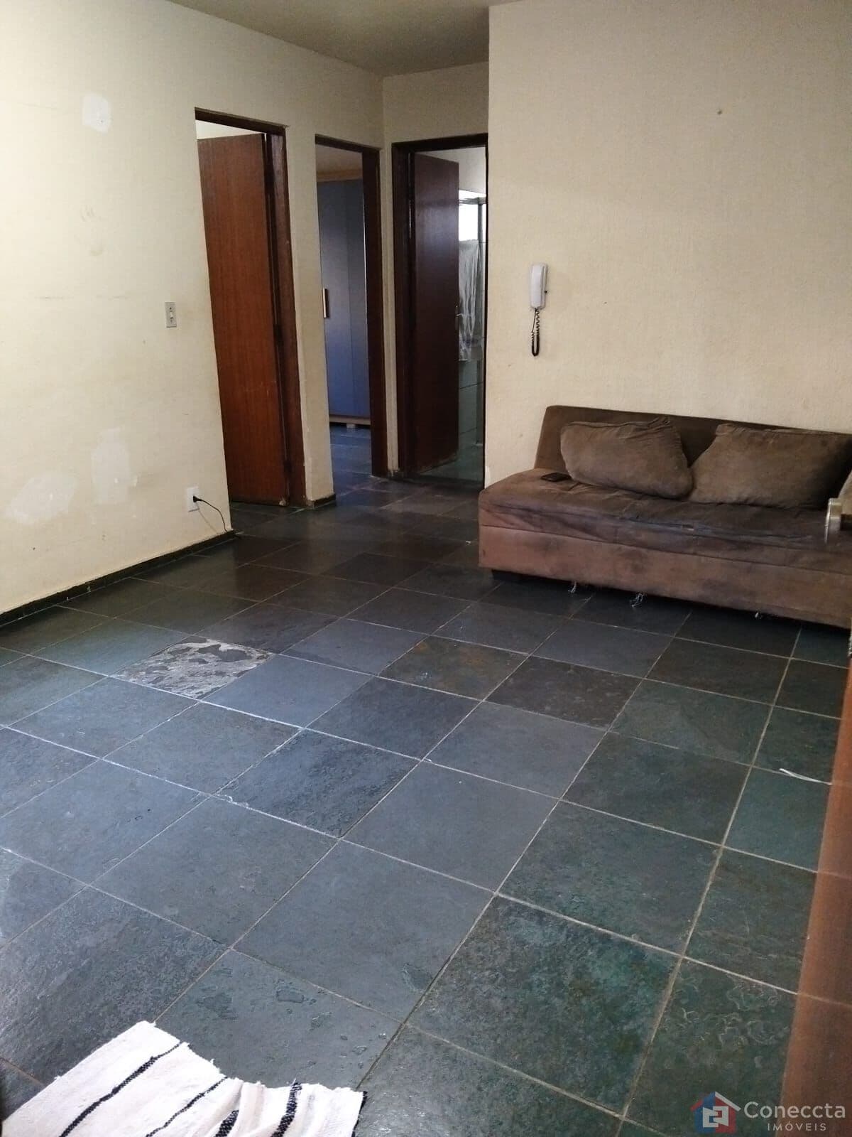 Apartamento à venda no Residencial Cabiuna próximo ao batalhão por R$165 mil