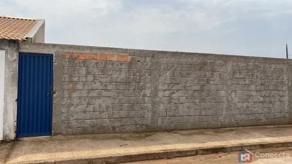 Terreno à Venda no Bairro Planalto em Patos de Minas | Lote com 332m²