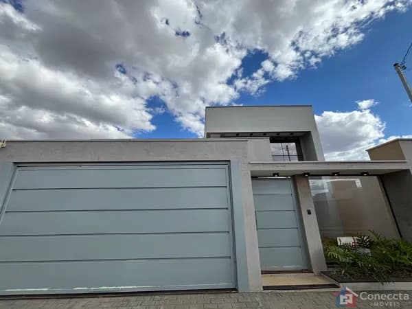 Casa Alto Padrão à Venda no Campos Elíseos em Patos de Minas – 3 Quartos, Piscina e Área Gourmet
