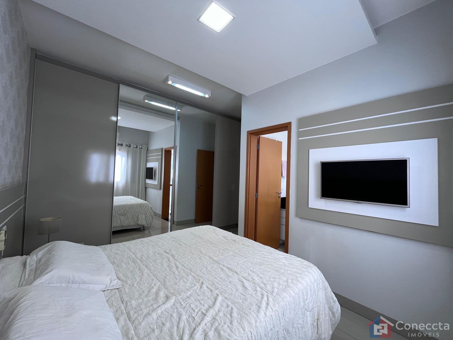 Apartamento Alto Padrão com 3 Quartos à Venda no Centro de Patos de Minas – 2 Vagas, Planejados e Elevador