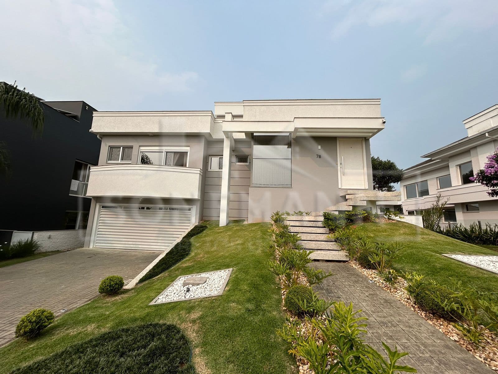 Casa de Condomínio em Palhoça - Praia de Fora