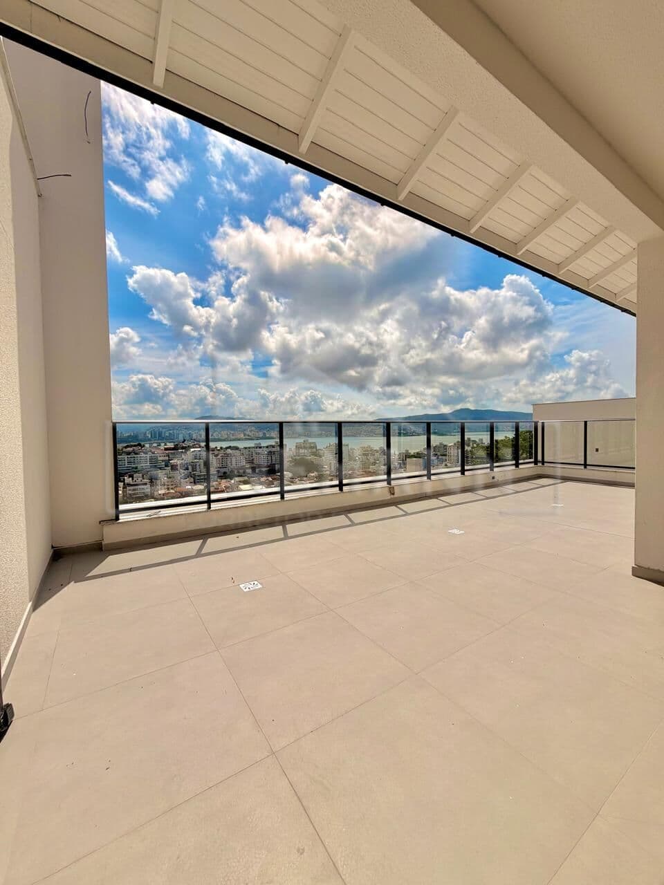 Apartamento em Florianópolis - Coqueiros