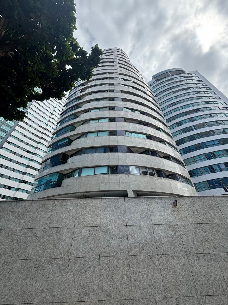 Apartamento Alto Padrão para Aluguel em Pina Recife-PE