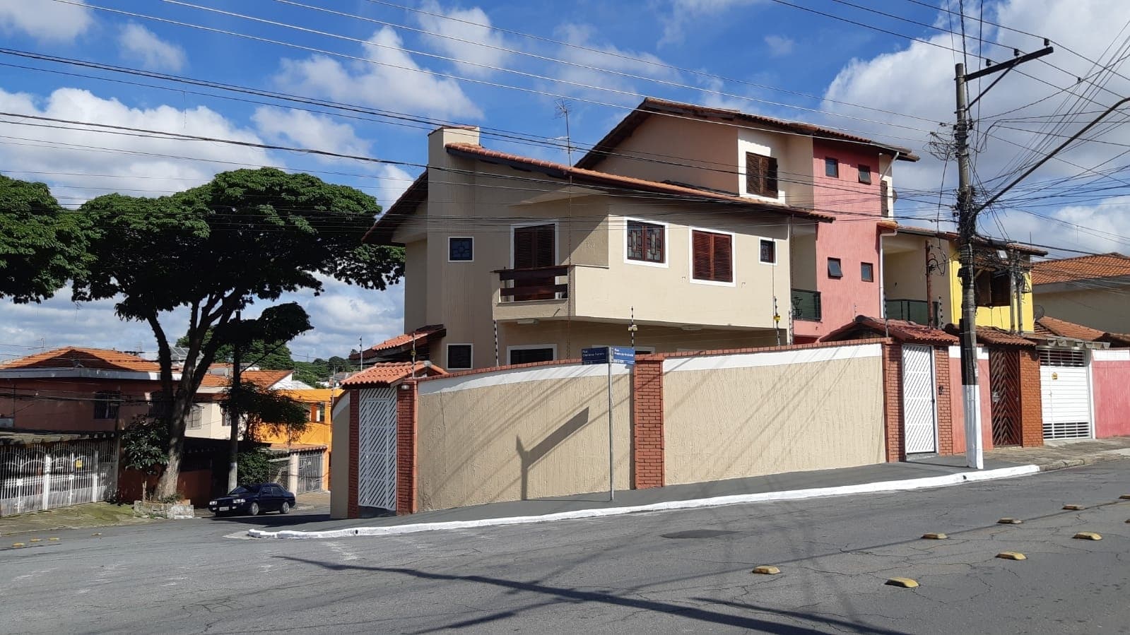 Sobrado em Guarulhos - Jardim Vila Galvão
