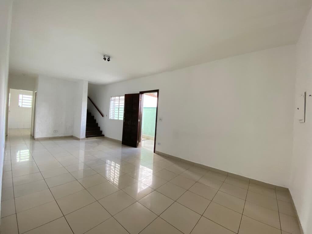 Sobrado Padrão para Venda