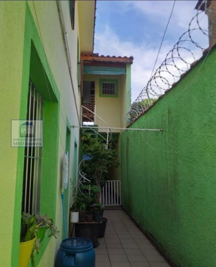 Sobrado Padrão para Venda em Jardim Pinheiros Guarulhos-SP