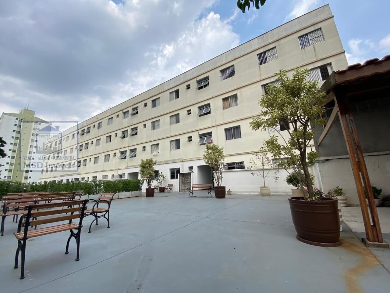 Apartamento Padrão para Venda em Vila das Bandeiras Guarulhos-SP