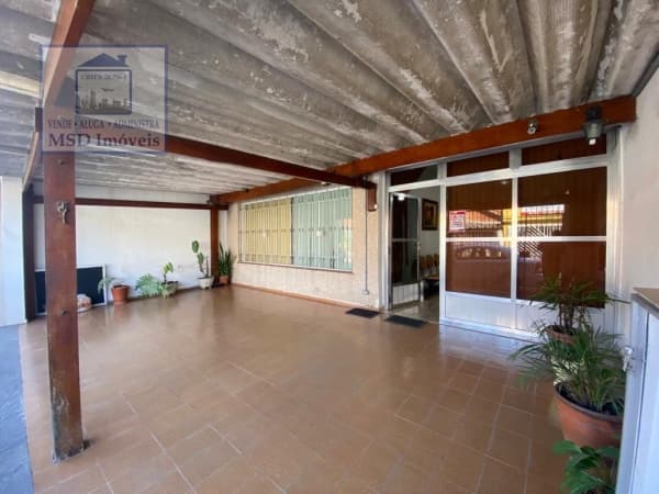 Sobrado Padrão para Venda em Itapegica Guarulhos-SP