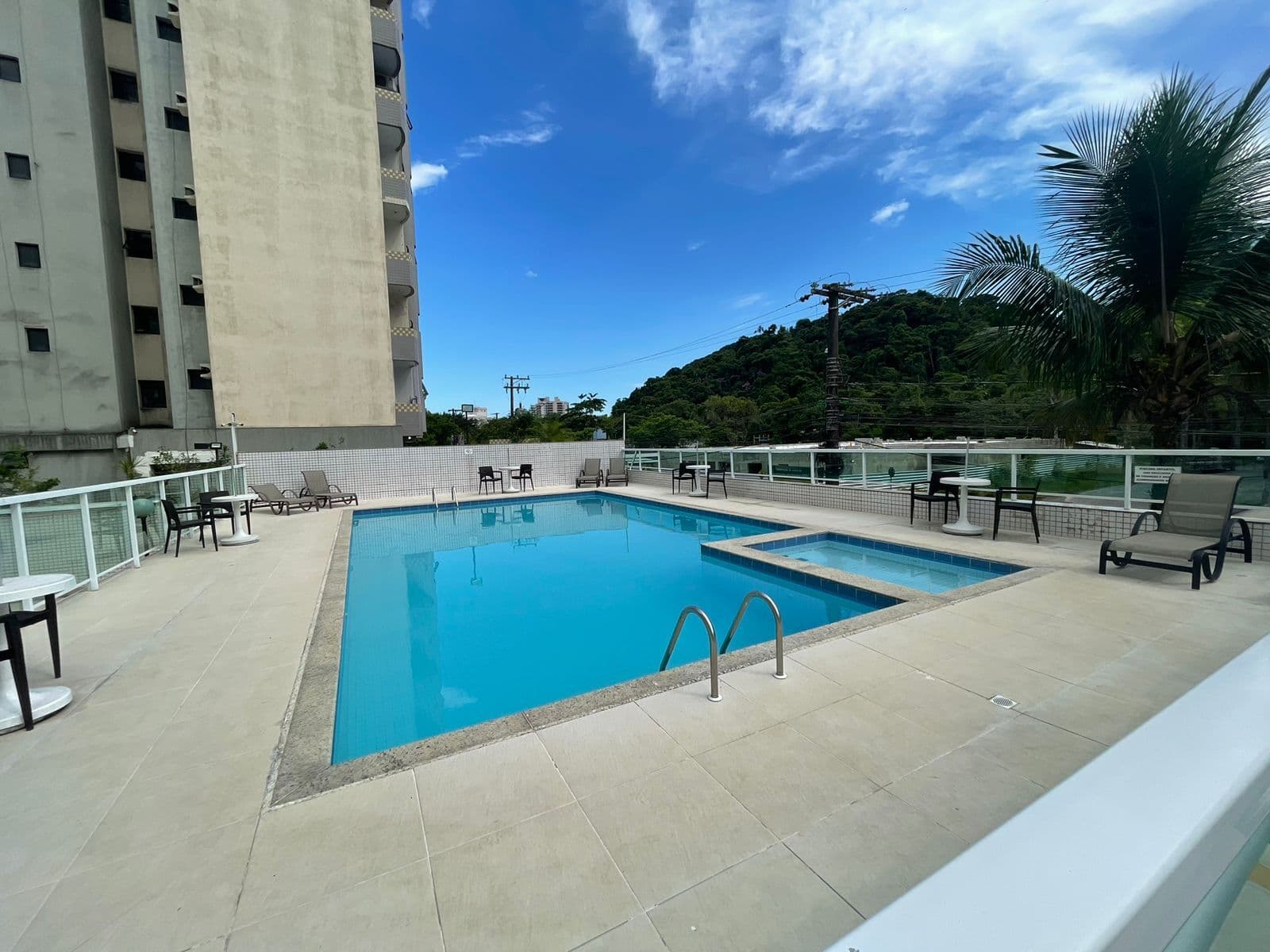 Apartamento em Guarujá - Jardim Tejereba