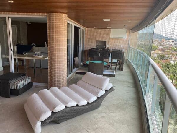 Apartamento em Guarujá - Enseada