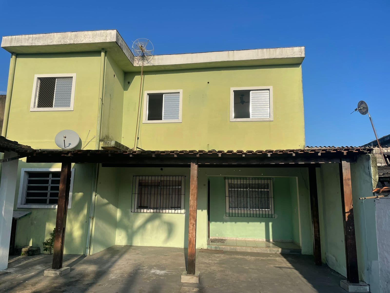 Casa Sobrado com excelente localização