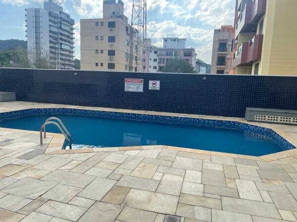 Apartamento Padrão com sacada
