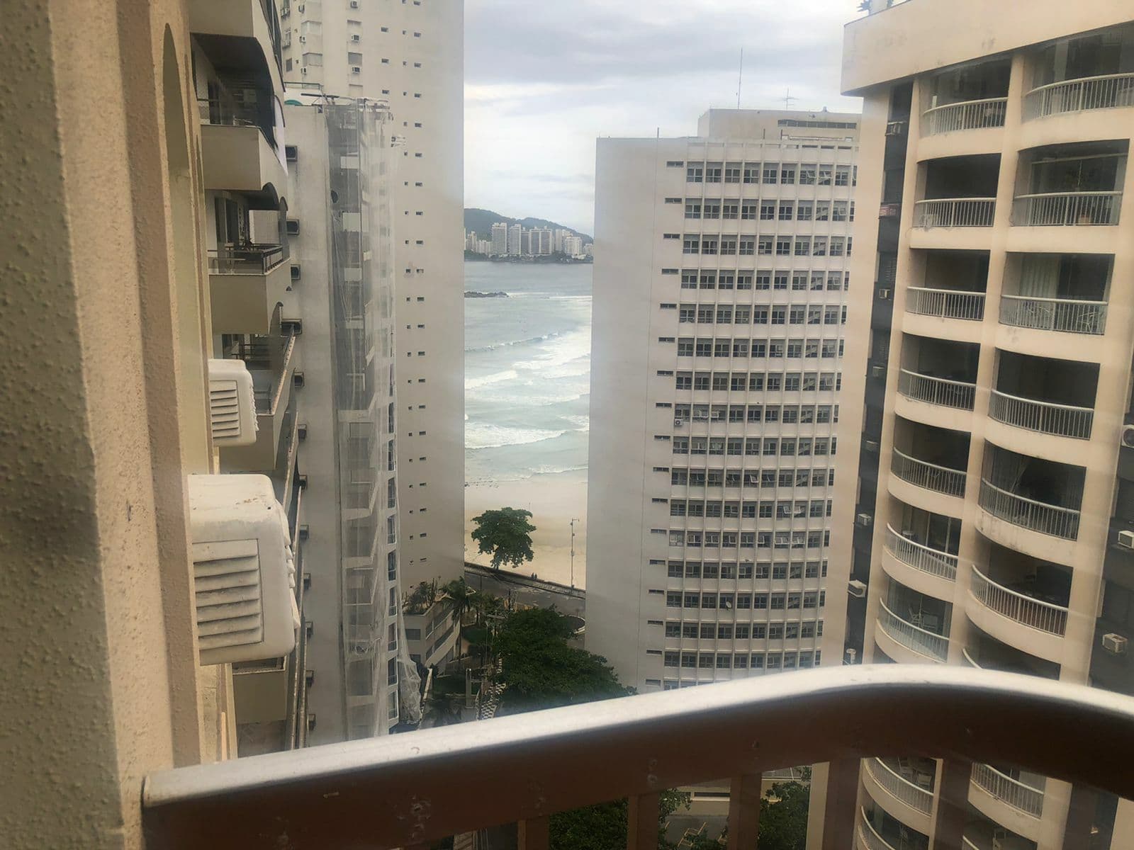Apartamento em Guarujá - Pitangueiras