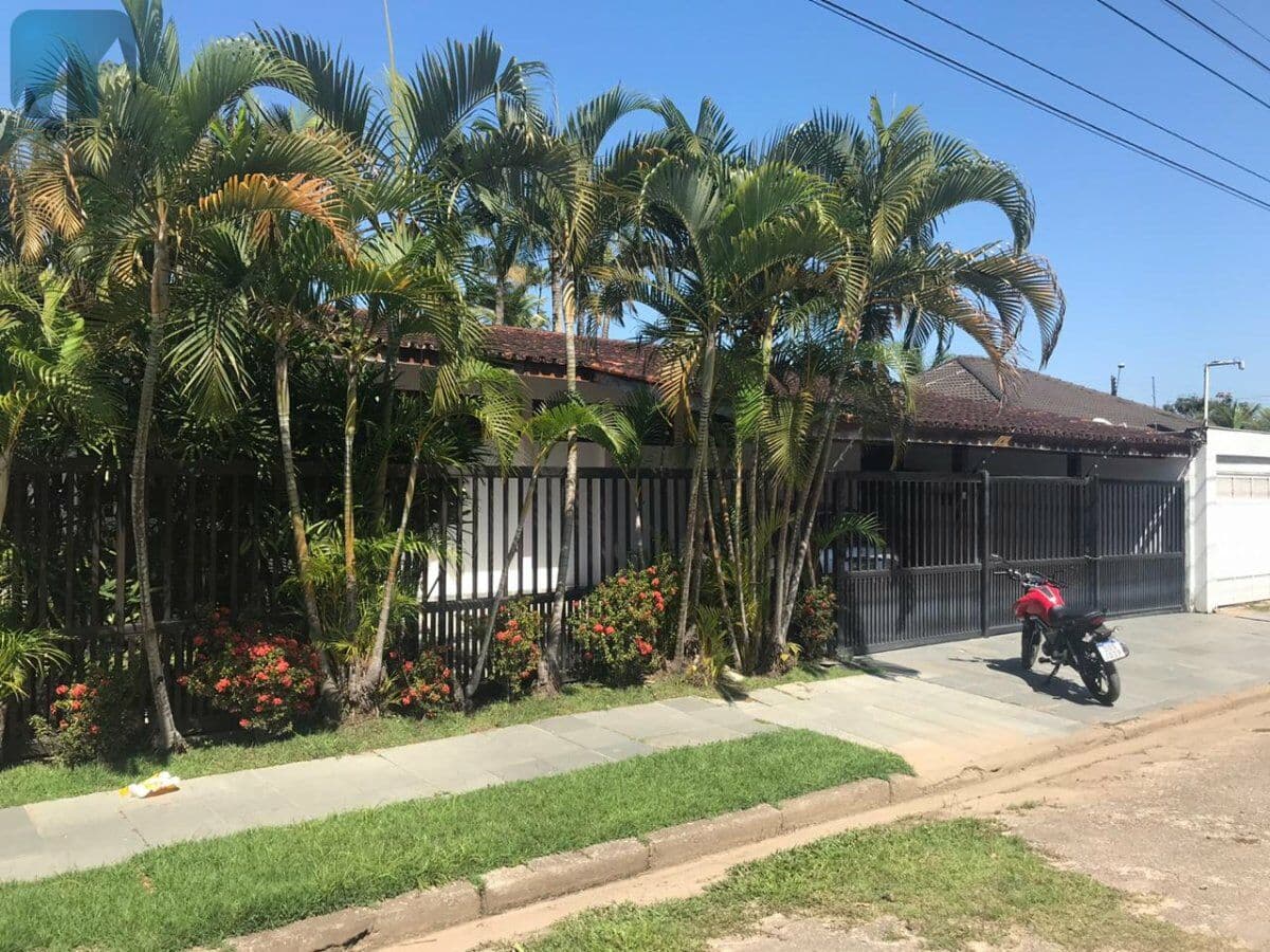Casa Padrão para Venda e Aluguel em Jardim Virgínia Guarujá-SP