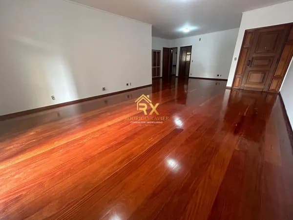 🏡 Apartamento à Venda no centro de Poços de Caldas