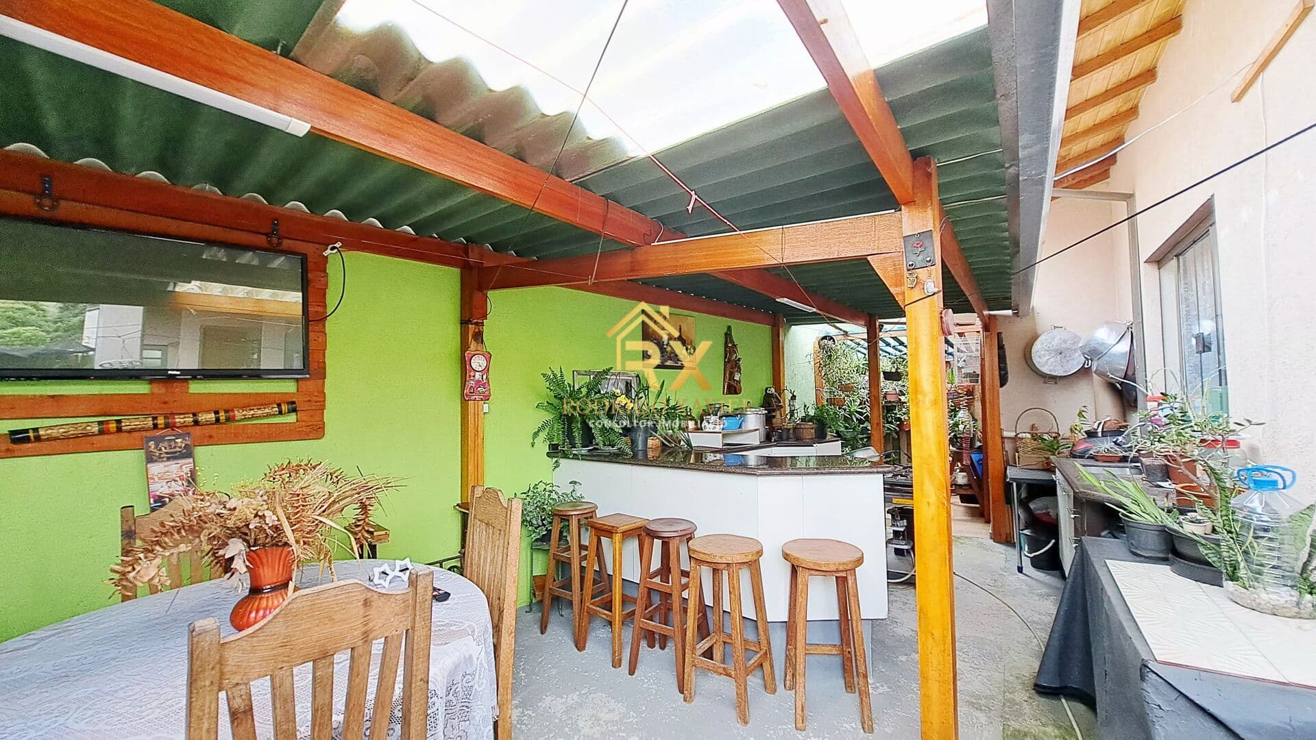 🏡 CASA À VENDA | 4 quartos sendo 2 suítes na REGIÃO OESTE – POÇOS DE CALDAS 🌿