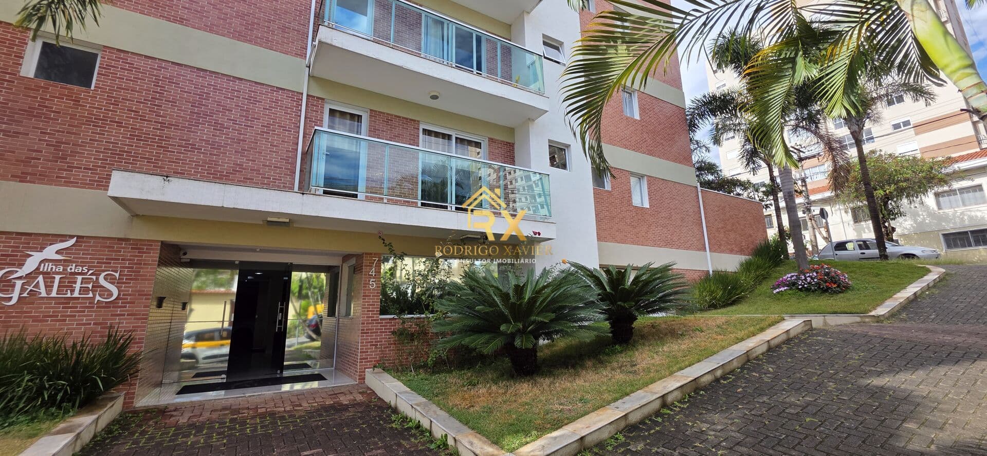 Apartamento Duplex com 2 suítes e 2 vagas no centro de Poços de Caldas