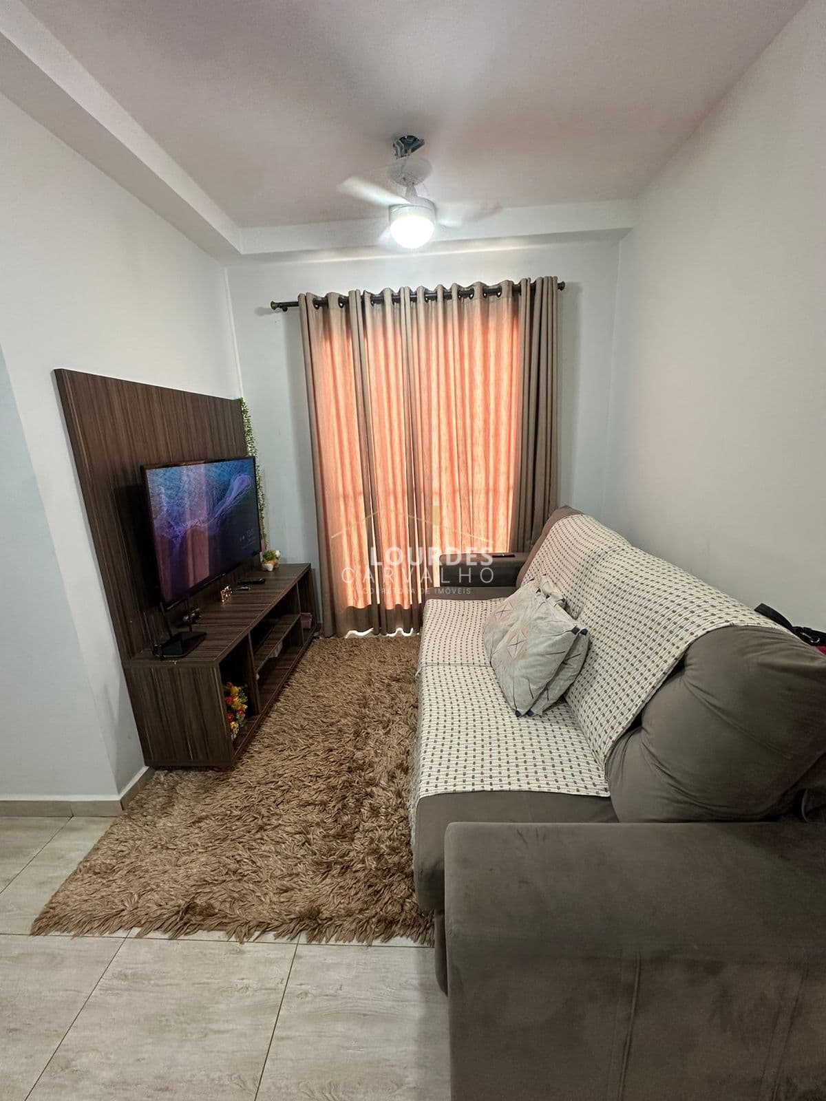 Apartamento 02 Dormitórios 01 Suíte -Av Caramuru