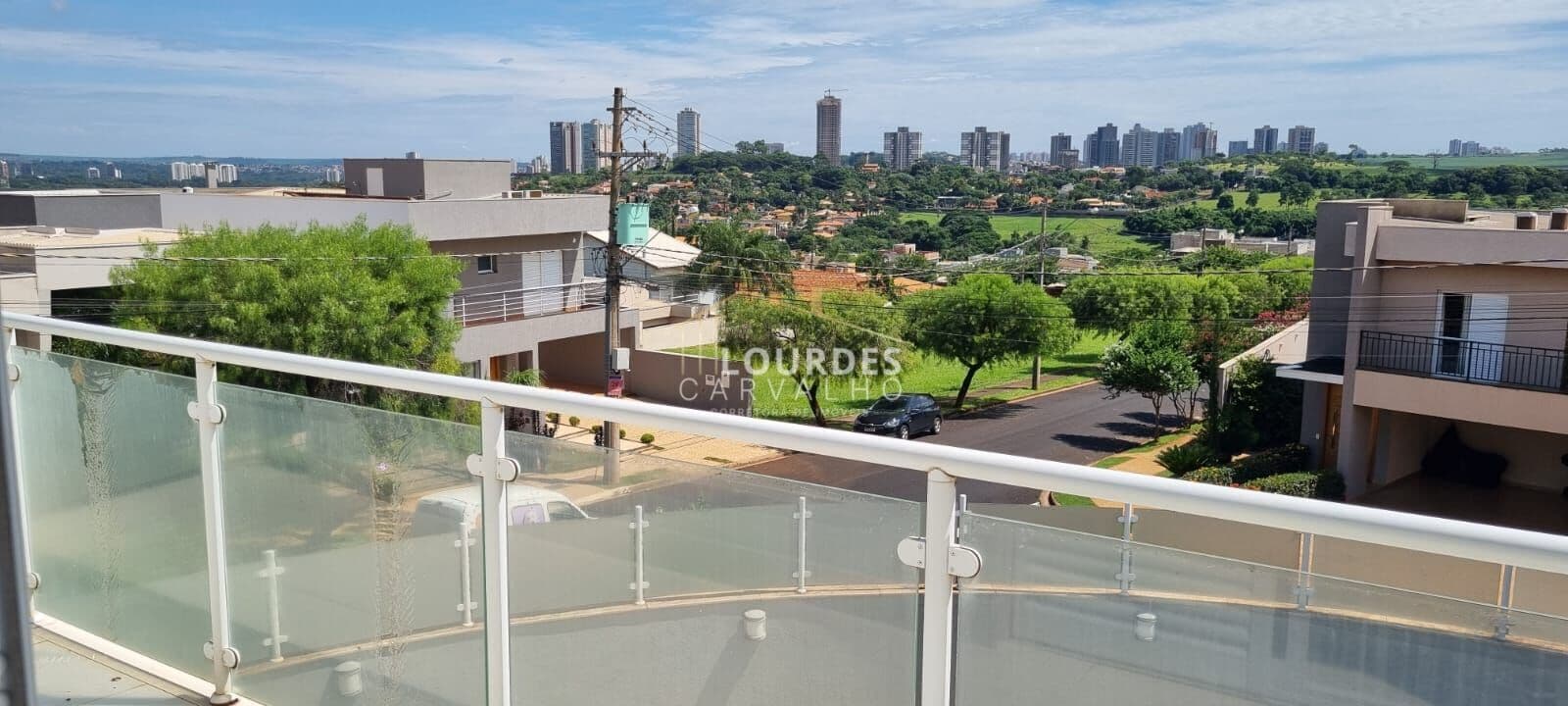 Casa Sobrado 03 Suítes /Varanda Gourmet - Cond. San Marco