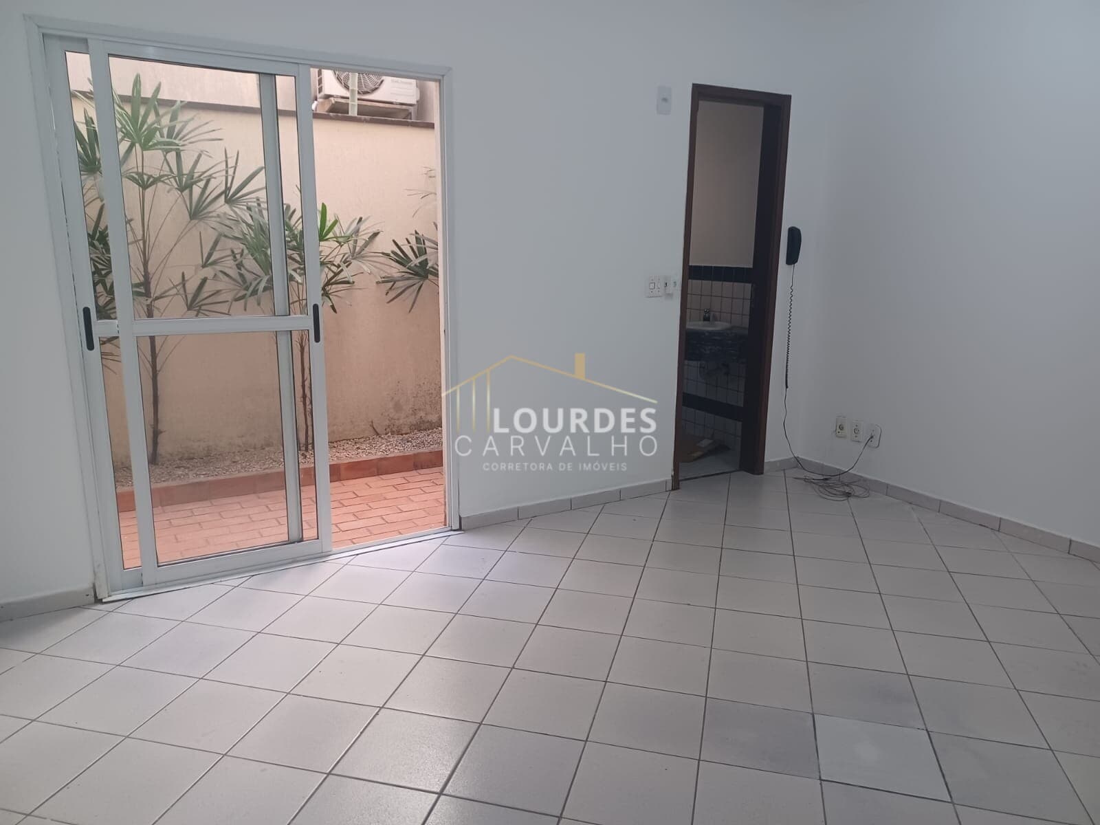 Sala/Conjunto em Ribeirão Preto - Condomínio Itamaraty