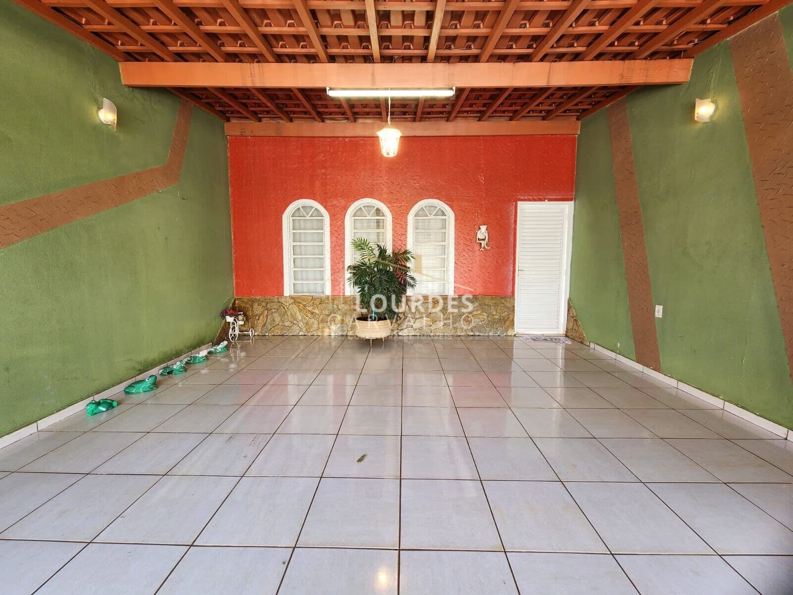 Casa Padrão á venda - 2 dormitórios - Bairro Jardim José Sampaio Junior