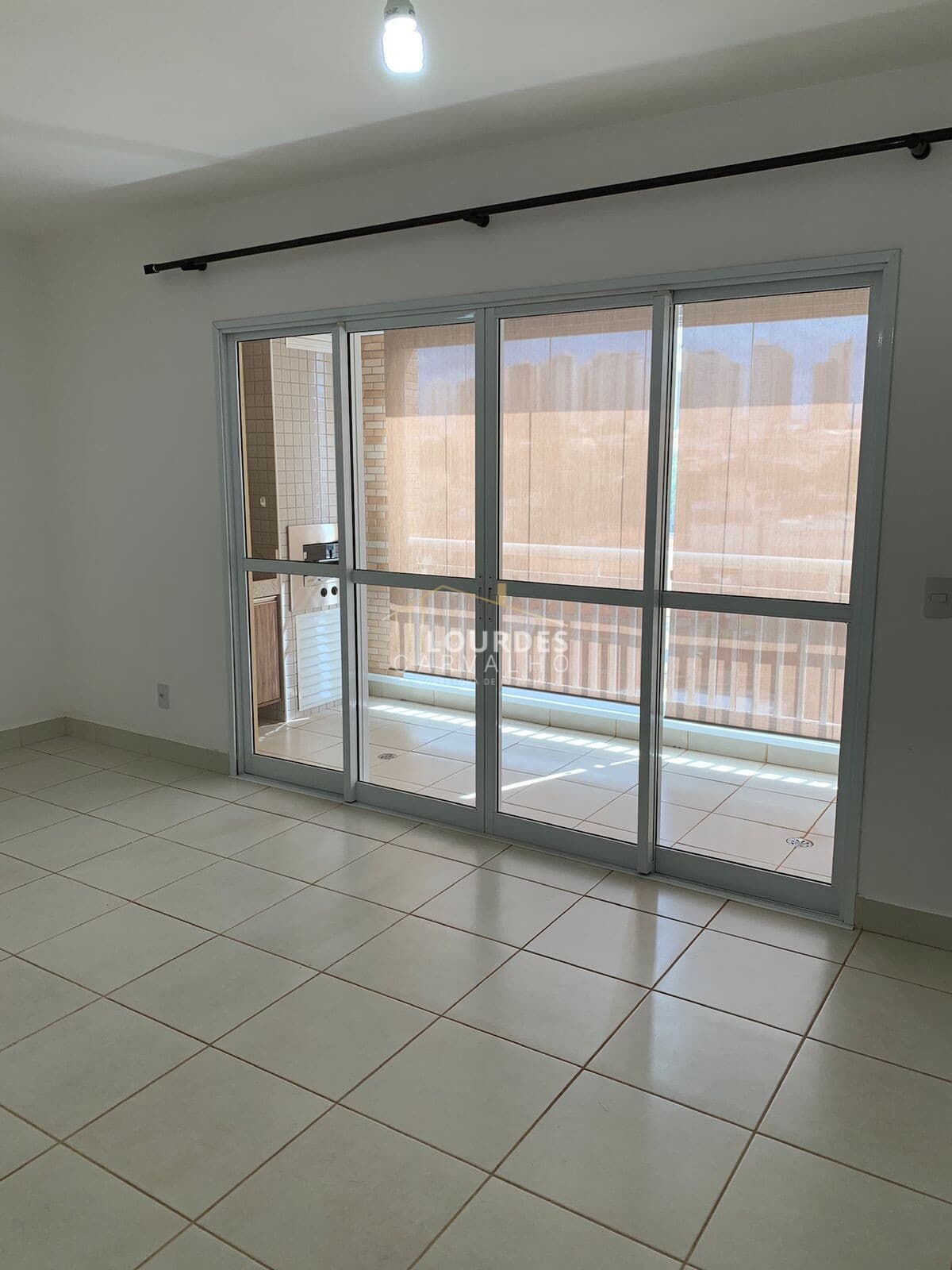 Apartamento padrão á venda - 3 dormitórios sendo 1 suíte - Bairro Jardim Irajá