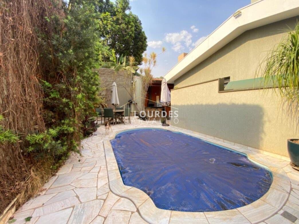 Casa na Ribeirânia - 4 Dormitórios - Piscina e 3 vagas