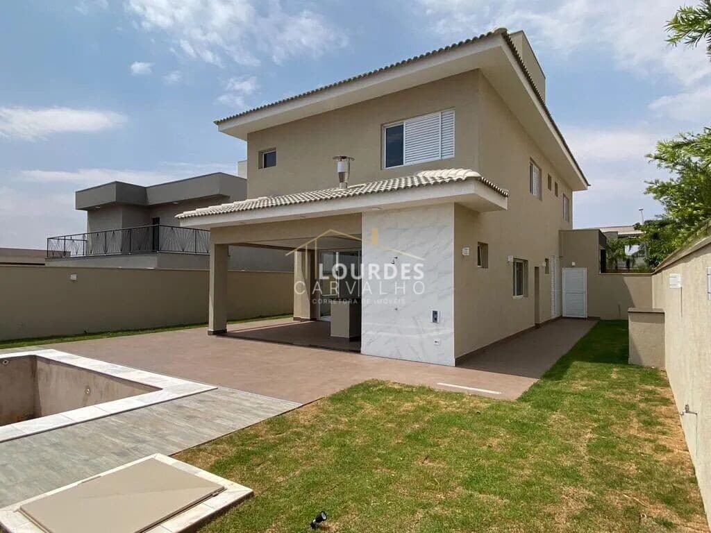 Casa sobrado em Condomínio á venda - 3 suítes - Alphaville