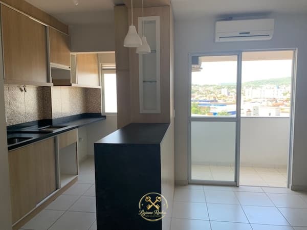 Apartamento semi mobiliado com vista livre no Pinheirinho em Criciuma