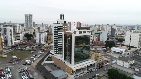 Loja comercial no andar terreo em Criciuma