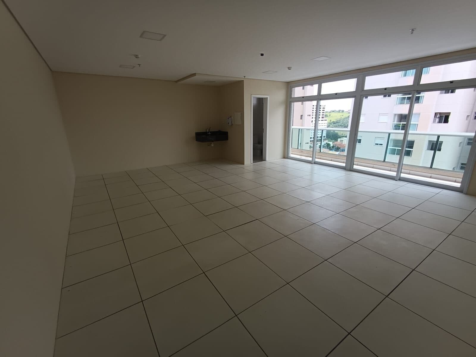 SALA COMERCIAL