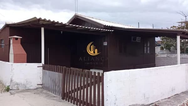 Casa em Balneário Ponta do Papagaio (Ens Brito), Palhoça/SC